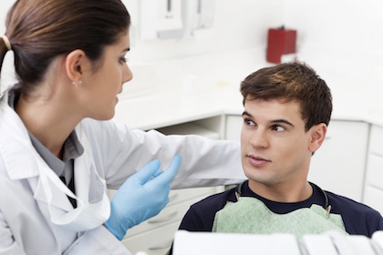 Beratungsgespräch beim Zahnarzt